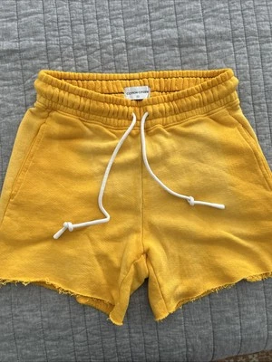 Short feminino Cotton Citizen amarelo raro XS NOVO SEM ETIQUETAS lindo - Imagem 1 de 4