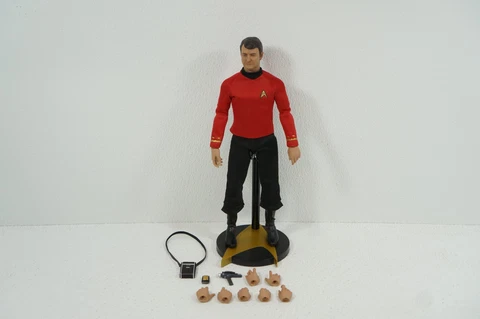 QMX Star Trek Montgomery Scott Scotty 1:6 Action Figure Cover