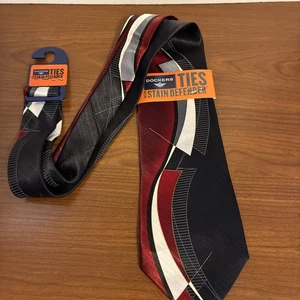 Dockers Herren Krawatte geometrisch Fleckschutz neu mit Etikett - Bild 1 von 9