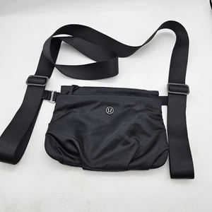 Lululemon Athletica Essential Yoga Mat Carrier Bag Crossbody Bag Black - Picture 1 of 9