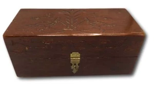 Caja de almacenamiento de madera baratija recetas de joyería vintage tallada hoja de pájaro 3,75 x 8,5 - Imagen 1 de 7