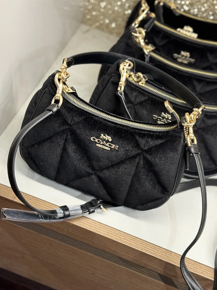 Coach Teri Shoulder Bag With Quilting CO955