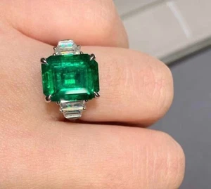 18ct Solid Gold Vivid Green Emerald & Genuine Diamond Statement Ring VS - Picture 1 of 1