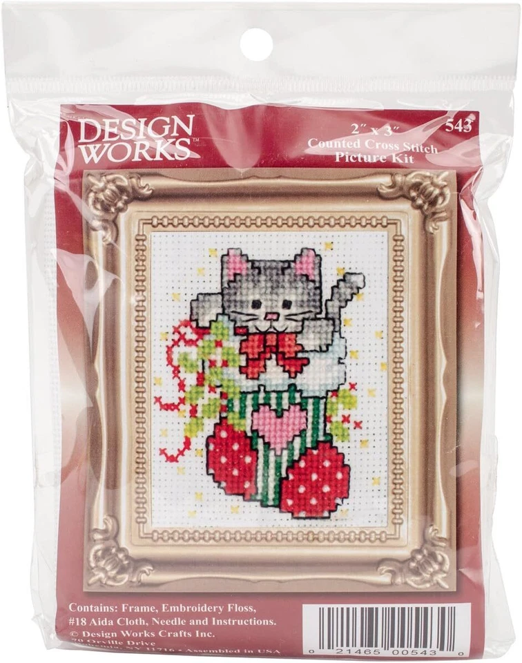 Stocking Cat 带框架迷你计数十字绣套件 - 2"X3" 18 件 — 第 1/1 张图片