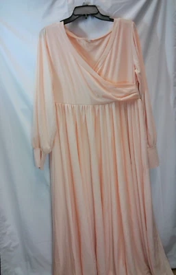 ChoiyuBella Long Sleeve Maternity Photoshoot Gown - Peach/Nude Size XL - Image 1 of 4
