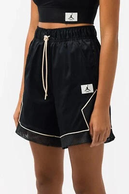 Pantalones Cortos Air Jordan Essential Mujer Diamante Negro Gris Humo Talla Pequeña DO5041 010 Foto 1 de 4