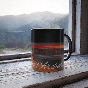 ¡Cambio de color! Taza de café de cerámica Arches2 National Park ThermoH Morphin - Imagen 1 de 9