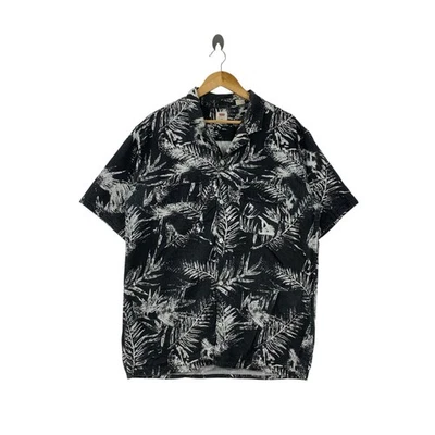 Vintage LEVI’S STRAUSS FLORAL AOP Button Up Casual Shirt Tee Oversized - Image 1 of 4