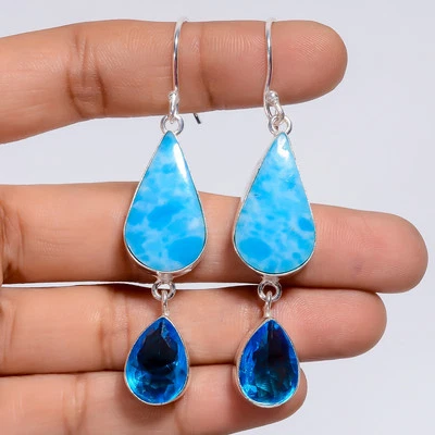 Pendientes colgantes hechos a mano de plata 925 con piedras preciosas de topacio azul Larimar 2,7" ARE-5435 Foto 1 de 3