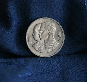 King Bhumibol Adulyadej Rama IX & Rama V 10 Baht 1992 Thailand Coin Thai Teacher - Picture 1 of 2