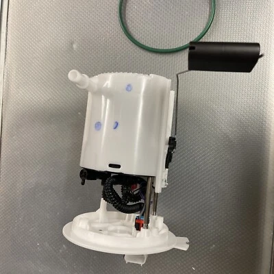 Fuel Pump Module Assembly Fits 2011-2015 Dodge Durango Jeep Grand Cherokee - Image 1 of 4