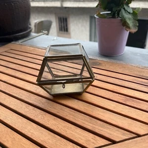 Geometric Glass & Brass Jewelry Box With Hinged Lid And Decorative Design - Picture 1 of 4