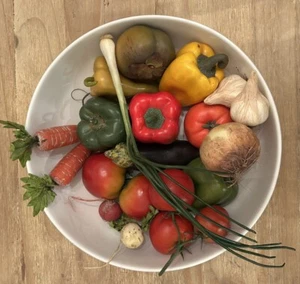 Realistic Artificial Vegetables Lot Of 21 BOWL NOT INCLUDED Various Materials - Picture 1 of 5
