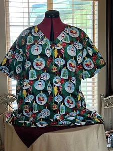 Holiday ornaments scrubs - Picture 1 of 2