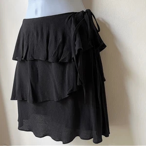Gianni Bini Damen schwarz Stufen Rüschen Minirock neu mit Etikett XSmall - Bild 1 von 15