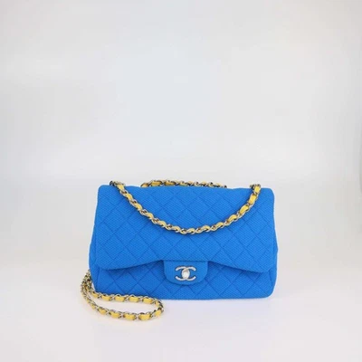 Bolso Chanel Azul/Azul Acolchado Perforado Jersey Jumbo Clásico Solapa Única Foto 1 de 4