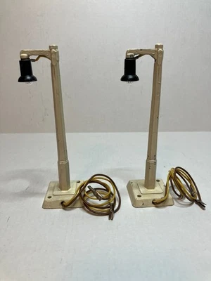 Marklin Märklin H0 2St. 448/1 Coppia di lampade ad arco monobraccio in ghisa - Immagine 1 di 4