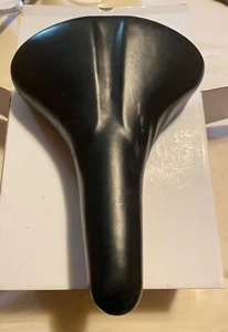 Vintage Viscount Terra Nova Bicycle Saddle - Picture 1 of 5