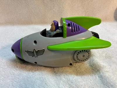 PixarToy Story 3~Disney Buzz Lightyear~Shake N Go 8" coche nave espacial 2009 mm Foto 1 de 4