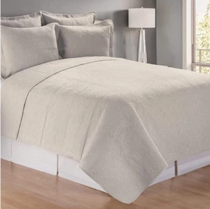 C&F Matelassé Quilt King Taupe wendbar EUC - Bild 1 von 6