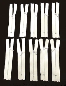 LOT OF 10 BRAND NEW WHITE 4" NYLON ZIPPERS DOLL SIZE CLOTHING MINI SEWING CRAFTS - Picture 1 of 4