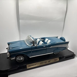 1/18 1957 CHEVROLET BELAIR CONV., BLUE (2) , ROAD SIGNATURE - Picture 1 of 9