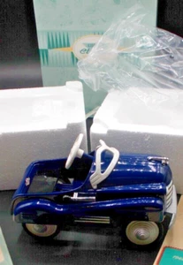 Kiddie Car Classic 1948 Murray Pontiac. Hallmark Card Inc. Collectable - Picture 1 of 9