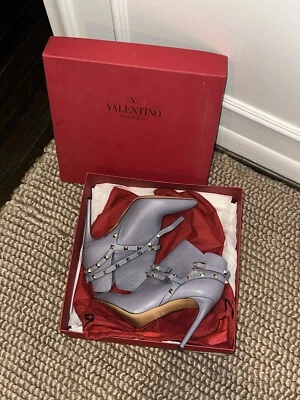 NUEVO EN CAJA Valentino Gris Rockstud Botines Tacón Alto Talla 38 $1325 Foto 1 de 4