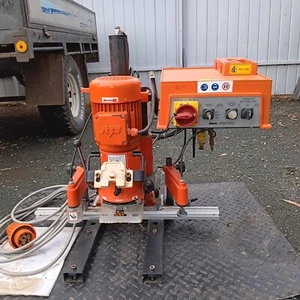 BLUM borer minipress - 3-hole borer with air rams - Picture 1 of 5