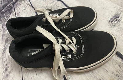 Tênis Vans Off the Wall tamanho 3 clássico preto branco juvenil amarrado - Imagem 1 de 4