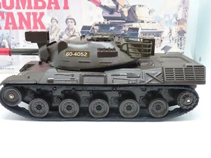 JOUET ANCIEN VEHICULE TANK OU CHAR ASSAULT RADIO COMMANDE - Imagen 1 de 21