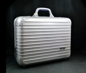 Rimowa Old Edition "Silver Integral" Boarding Case 23L - Picture 1 of 11