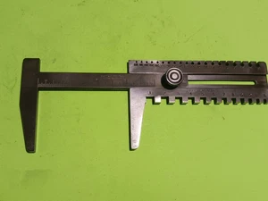 VINTAGE BROWN & SHARPE No. 677 ANTIQUE CALIPER & WIRE GAUGE. WORKS GREAT - Picture 1 of 8