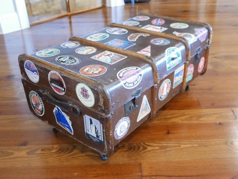1930's Antique English Rexene Steamer Trunk Coffee Table w/Luggage Travel Labels Cover