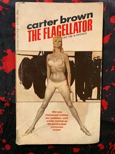 THE FLAGELLATOR Carter Brown SIGNET D3776 Novel 1ST PRINTING 1960's PB Book - Foto 1 di 4