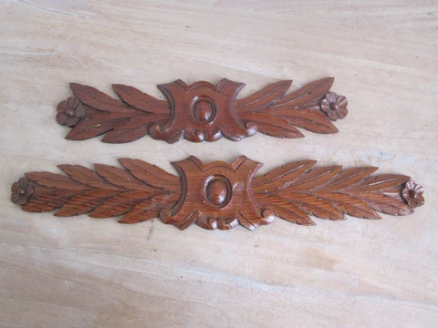 ANTIQUES  HANDCARVED WOODEN PEDIMENT    FRENCH 19TH CENTURY Cover