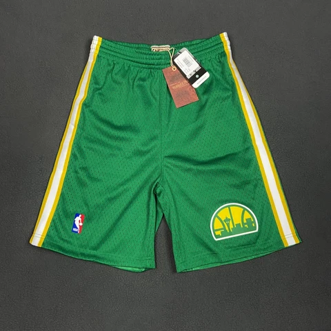 Mitchell & Ness Seattle SuperSonics Basketball Shorts Green Size Y Large 14/16 Cover