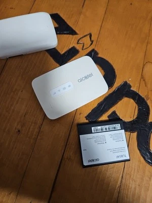 MODEM PORTATILE Wi-Fi 4G SAPONETTA  MW40V FUNZIONA CON TUTTI GLI OPERATORI - Immagine 1 di 3