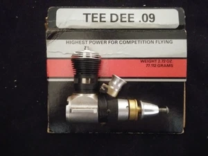 VINTAGE COX " TEE DEE AIRPLANE ENGINE --.09 NO.210-- NEVER BEEN USED - Picture 1 of 7