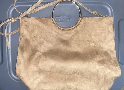 Elegante Bolso de Mano Tan Banana Republic, Gamuza Vegana, Anillo, Talla Única. Foto 1 de 4