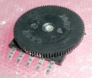 Audiopoti 50k audio Poti mit Rändel - Stell - Rad 14mm SMD liegend extrem flach - Bild 1 von 3