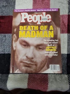 DECEMBER 12 1994 PEOPLE magazine (NO LABEL) DEATH OF A MADMAN - DAHMER Unread  - Picture 1 of 24