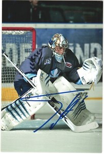 Niklas Treutle Autographed 4x6 Color Photo Hamburg Freezers Goalie