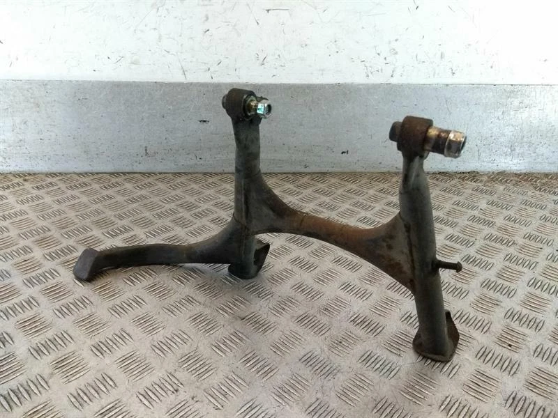 Soporte Honda VT 800 SHADOW (RC32) (Centro) Foto 1 de 3