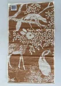 1 x 100% Cotton Guest Towels Woodlands Animal Design Beige & Cream 40cm x 70cm - Picture 1 of 2