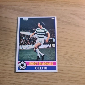 TOPPS SCOTTISH FOOTBALL CARD X 1 Roddy McDonald #118 Celtic 1977 Yellow + Black - Picture 1 of 2