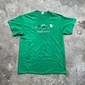 Irish Yoga’ Funny Paddy’s Day Print T-Shirt - Picture 1 of 4