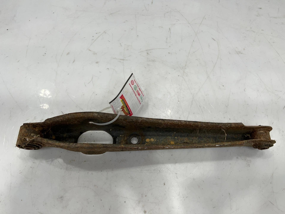 Brazo de enlace lateral trasero izquierdo o derecho Jeep Patriot 10-17 OEM 5105272AJ Foto 1 de 4