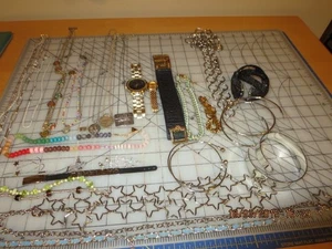 LOT OF 29 PIECES OF JEWELRY-WATCHES-NECKLACES-BRACELETS-EARRINGS--#T15-11 - Picture 1 of 24