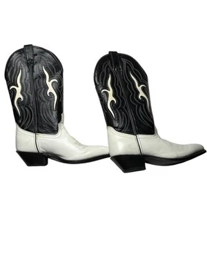 LAREDO Women’s Leather Boots Black/White Western stylish barbie core SZ 6.5 New - Image 1 of 4